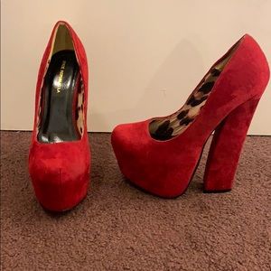 Red hidden platform heels